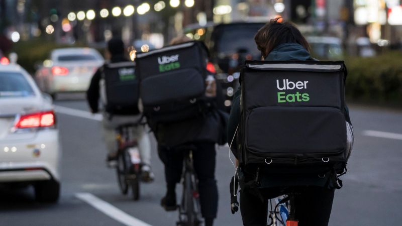 nhân viên giao hàng uber eats nhật bản nhân viên giao hàng uber eats nhật bản